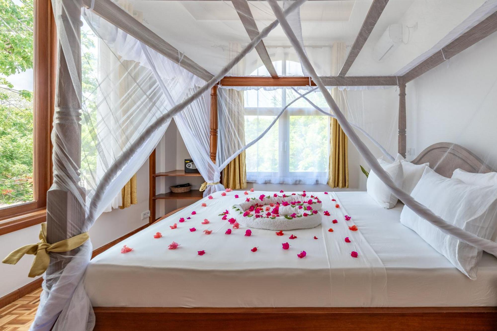 Villa Branca Diani Boutique Luxury & Personalized Service ディアニ・ビーチ エクステリア 写真