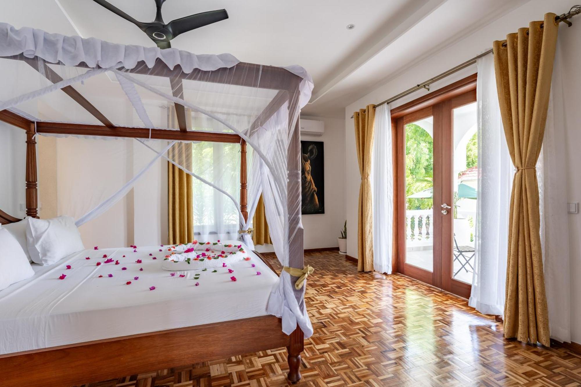 Villa Branca Diani Boutique Luxury & Personalized Service ディアニ・ビーチ エクステリア 写真