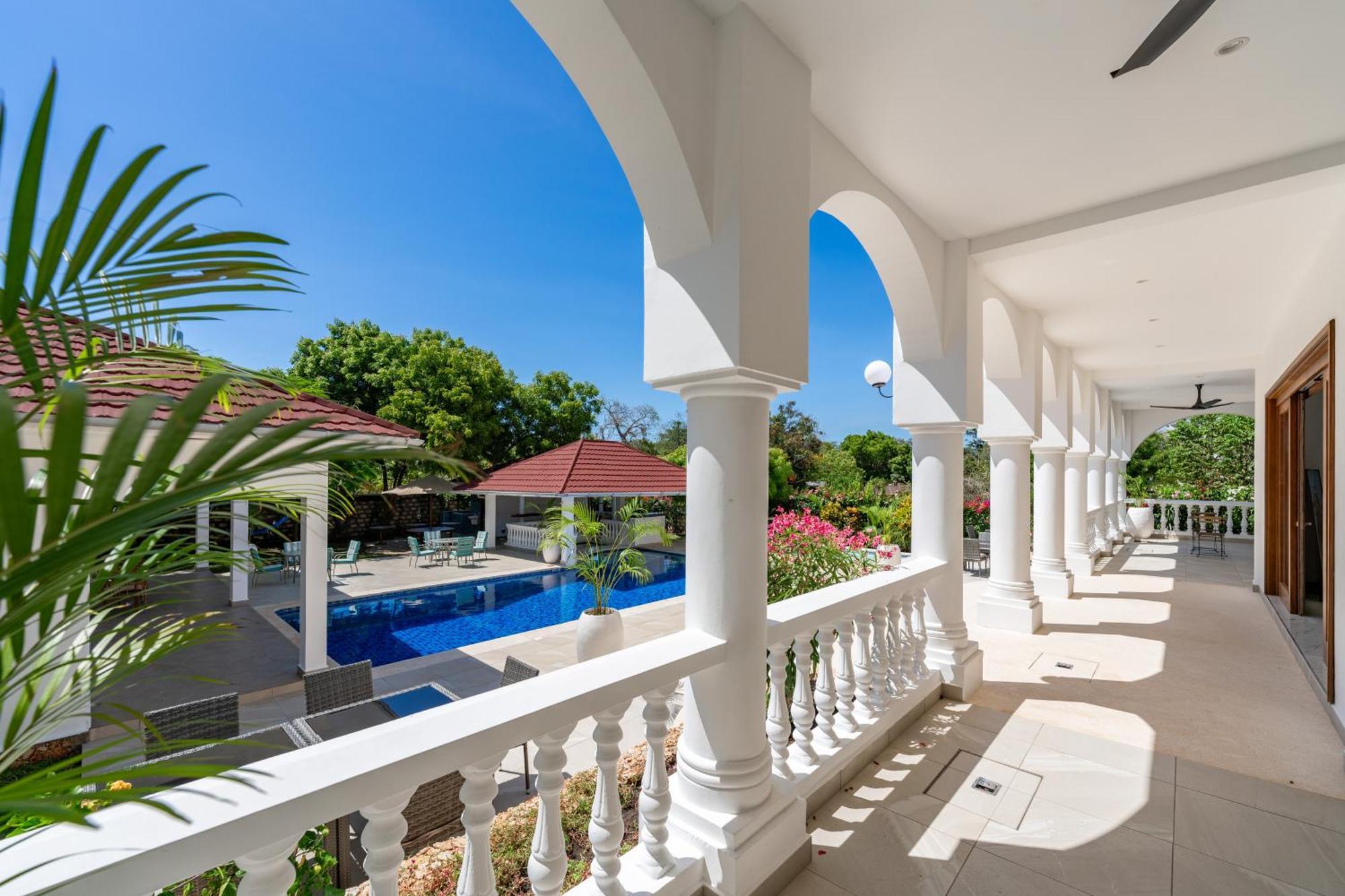 Villa Branca Diani Boutique Luxury & Personalized Service ディアニ・ビーチ エクステリア 写真