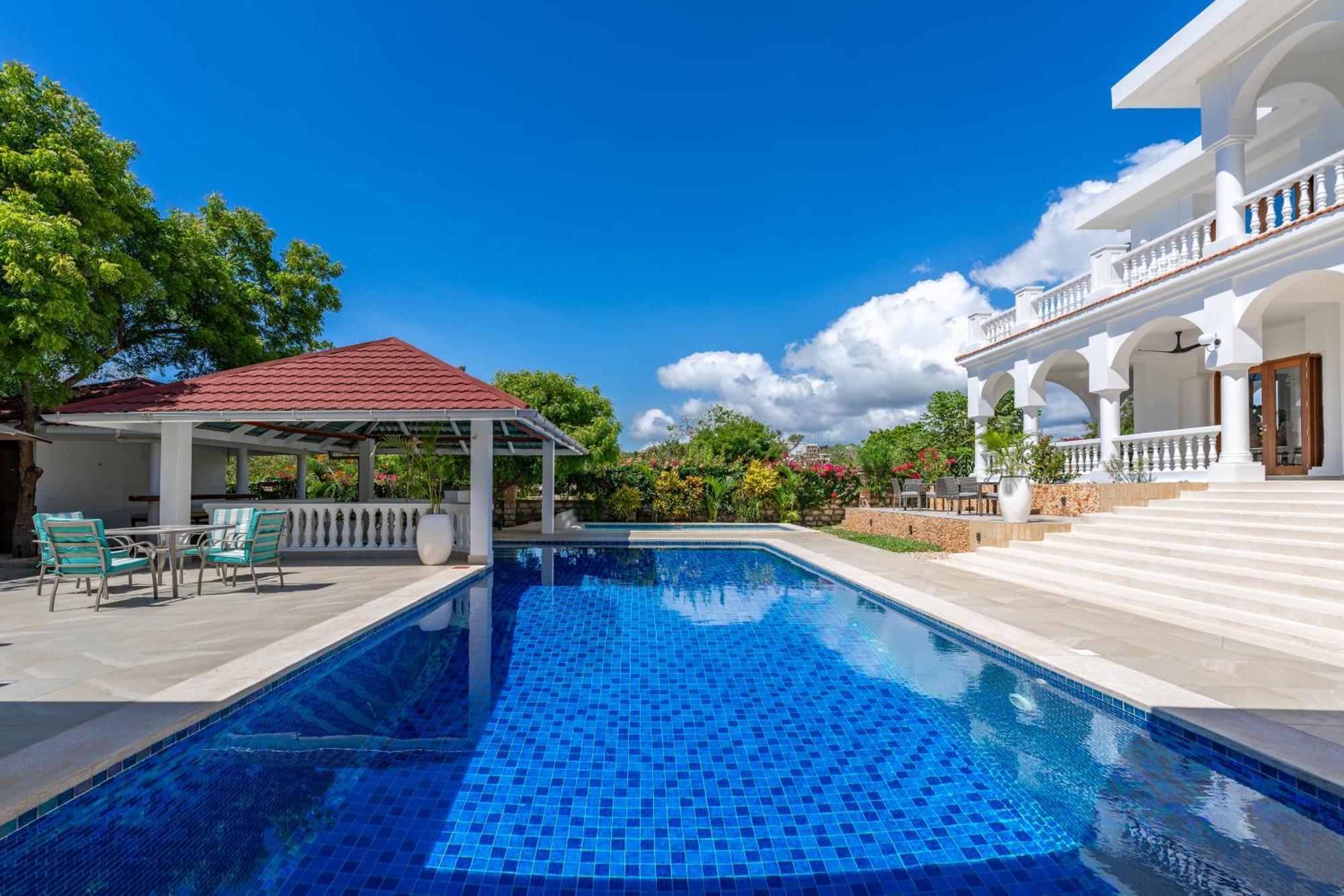 Villa Branca Diani Boutique Luxury & Personalized Service ディアニ・ビーチ エクステリア 写真