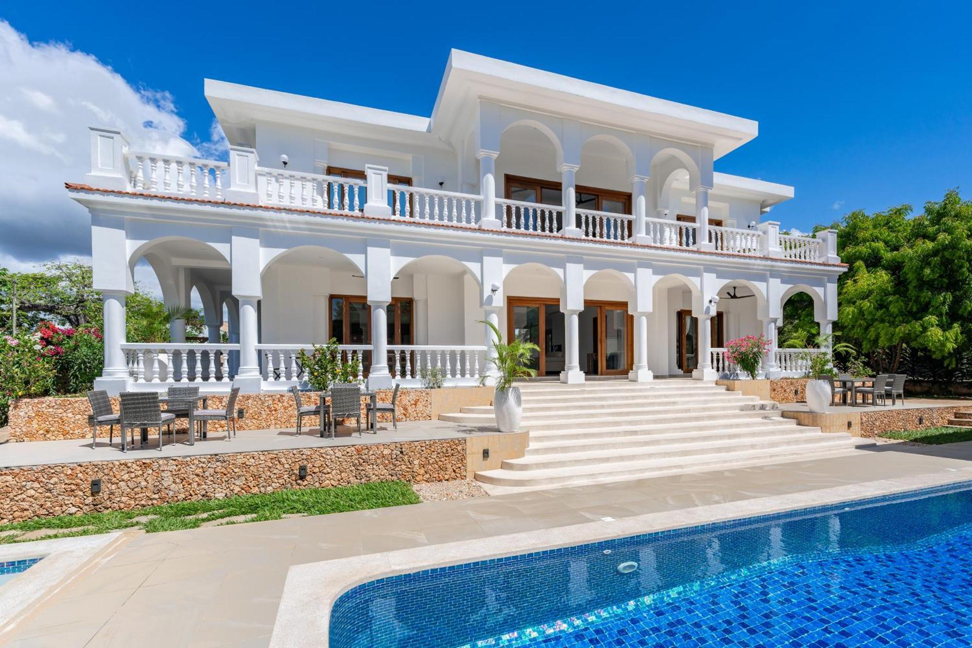 Villa Branca Diani Boutique Luxury & Personalized Service ディアニ・ビーチ エクステリア 写真