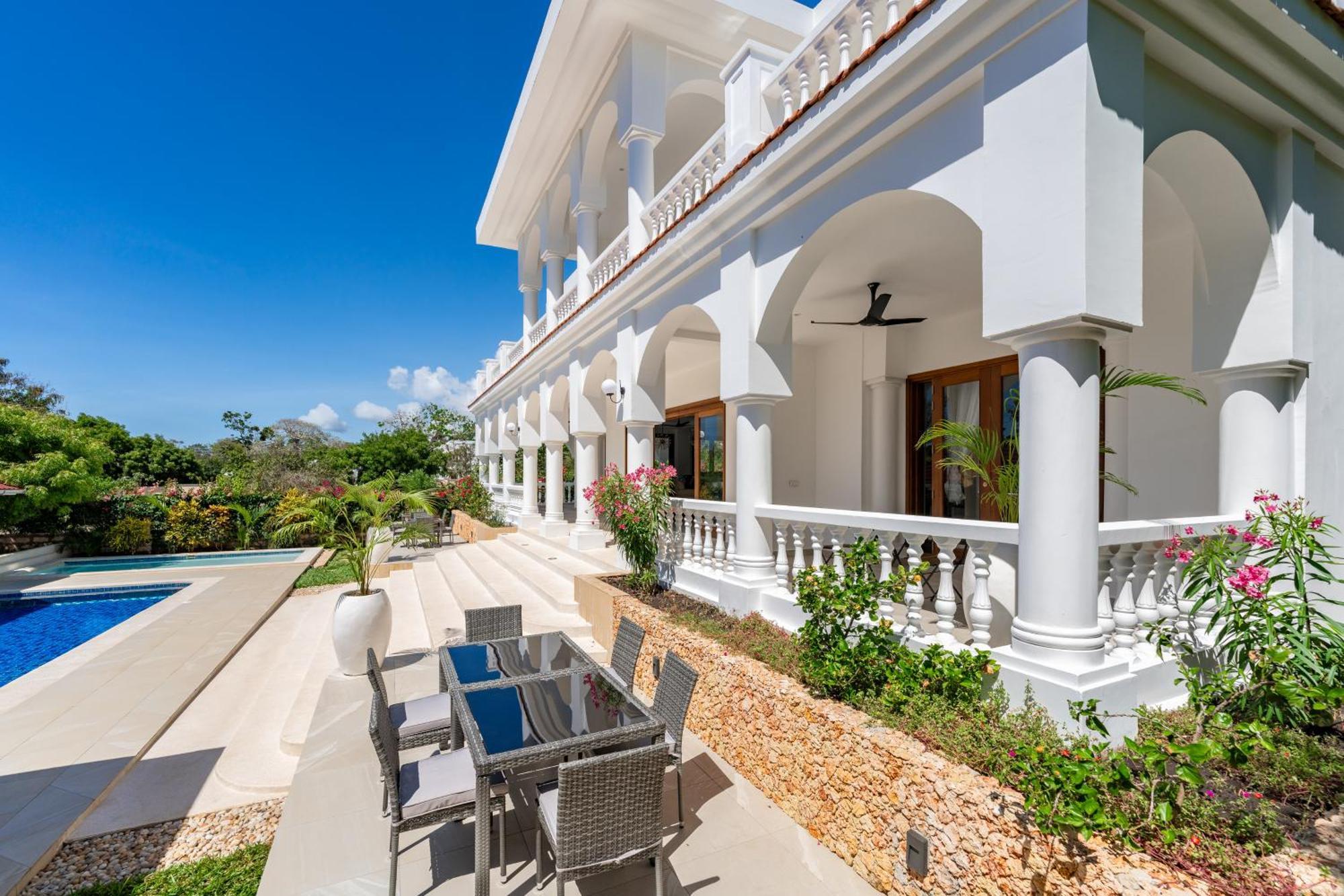 Villa Branca Diani Boutique Luxury & Personalized Service ディアニ・ビーチ エクステリア 写真