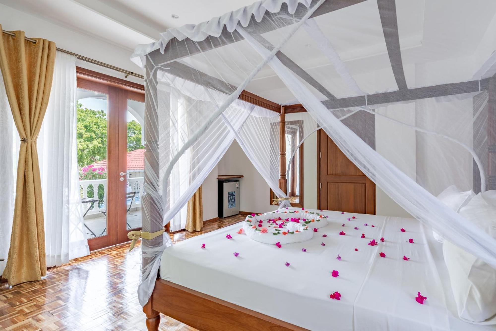 Villa Branca Diani Boutique Luxury & Personalized Service ディアニ・ビーチ エクステリア 写真