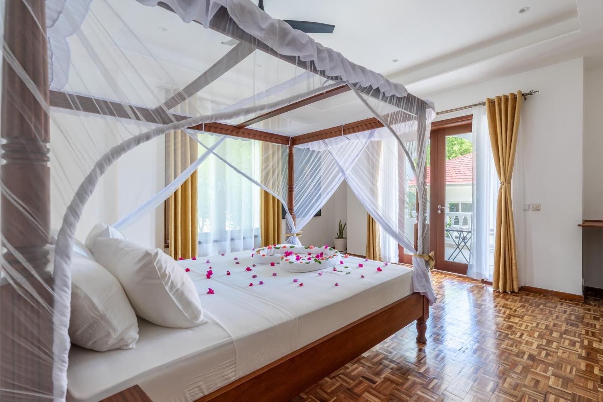 Villa Branca Diani Boutique Luxury & Personalized Service ディアニ・ビーチ エクステリア 写真